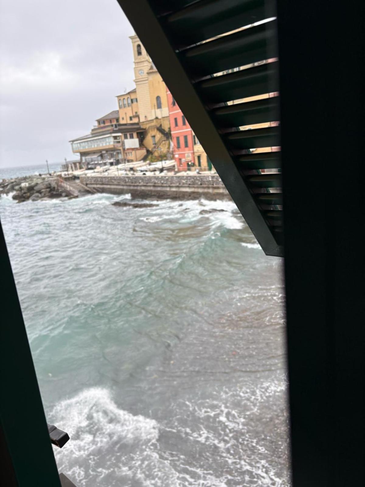 Casa Sulla Spiaggia Di Boccadasse ジェノヴァ エクステリア 写真